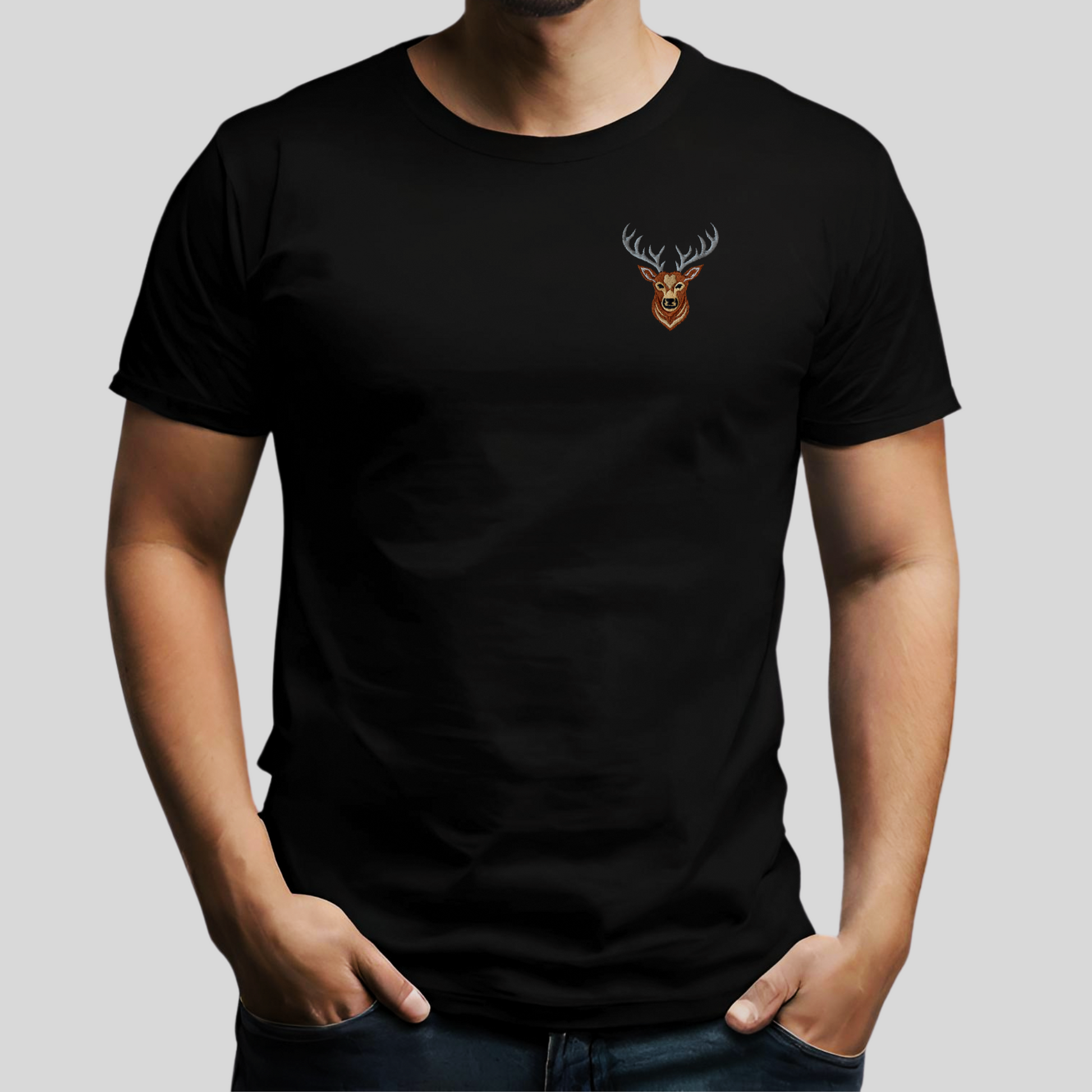 Besticktes T-Shirt mit Hirsch auf der Brust
